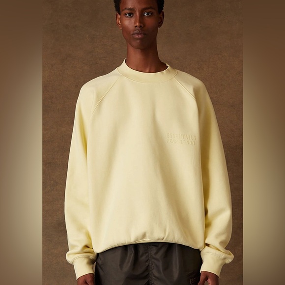 🔥Fear of God Essentials Canary Crew Neck Sweatshirt🔥 - Picture 4 of 6